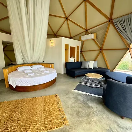 In Out Glamping *